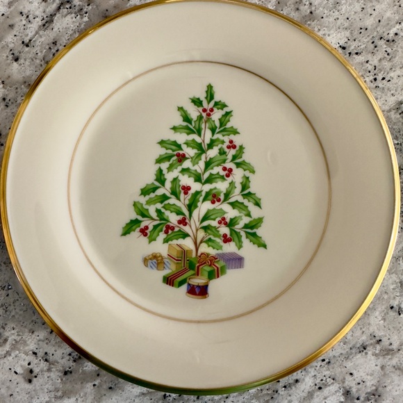 Lenox HOLIDAY TREE Plate Gold Lenox Porcelain
Dimensions Collection-8”Plate - Picture 1 of 6